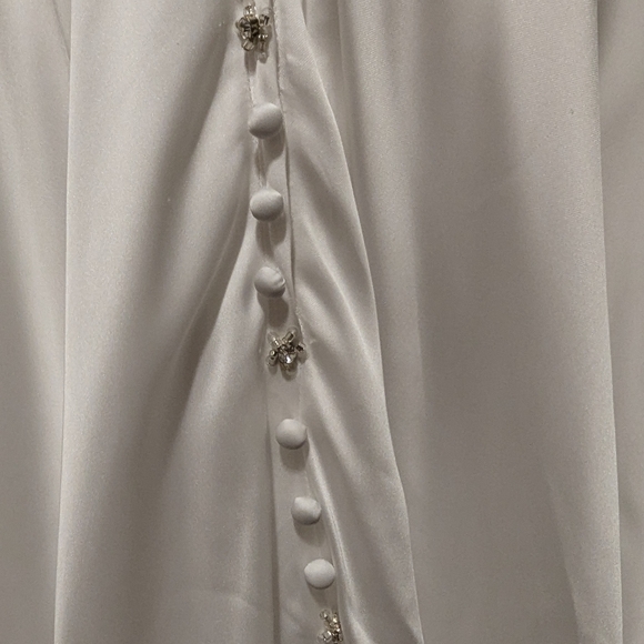 Wedding dress - Picture 9 of 9